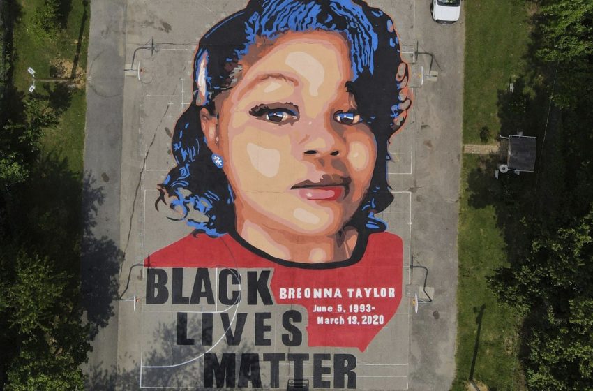  DOJ Moves to Drop Charges in Breonna Taylor Case