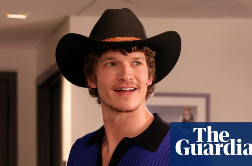  Saturday Night Live: Heated Rivalry’s Connor Storrie makes debut to squealing fans | Saturday Night Live