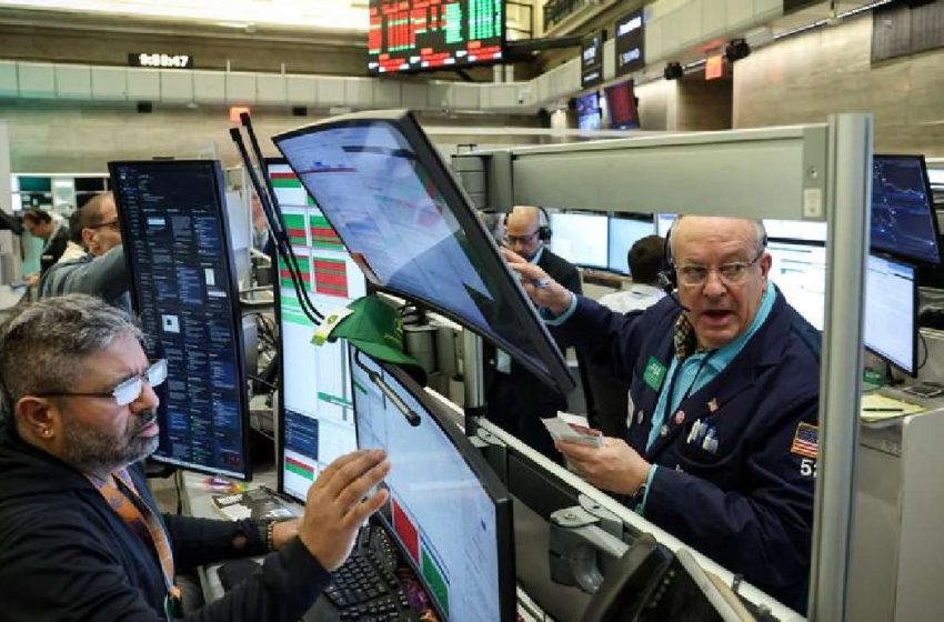  Stocks close down as oil spikes 12%, job market weakens