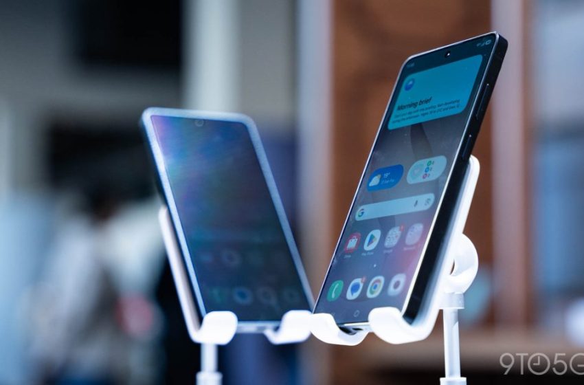  Galaxy S26 Ultra Privacy Display looks different under microscope