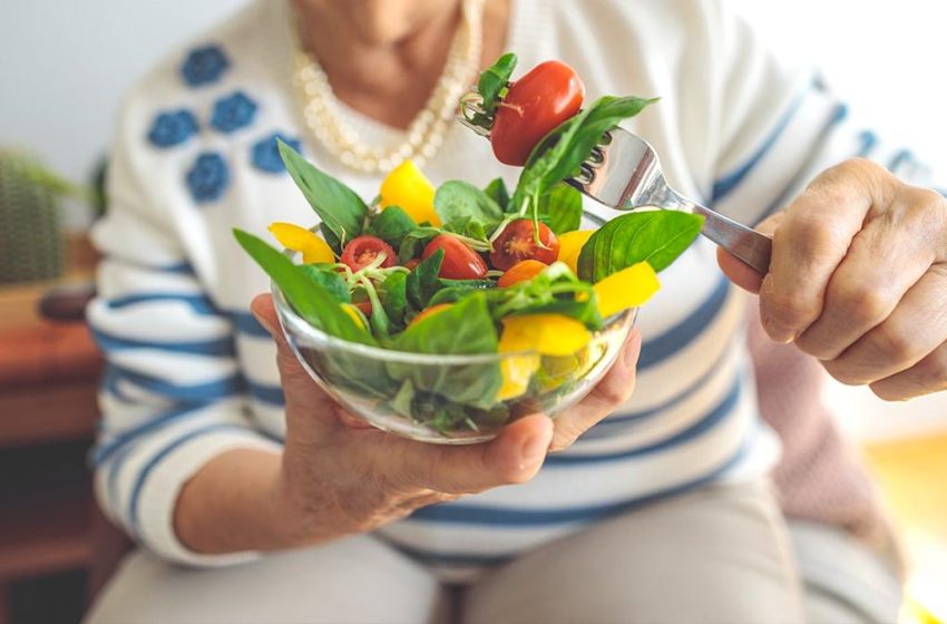  Cancer doctor says Americans should eat more of 5 key protective foods