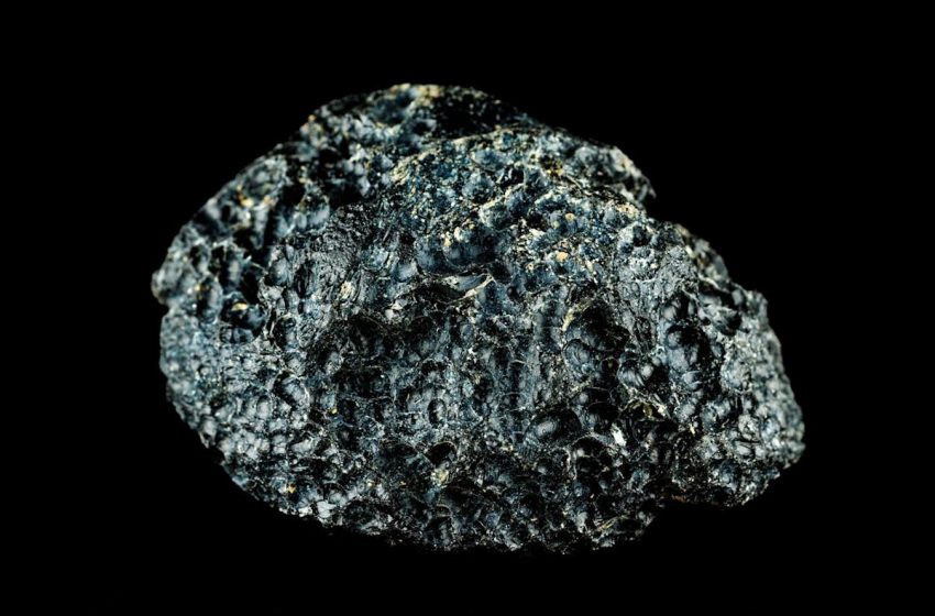  Scientists Discovered Glass Orbs from an Ancient Asteroid Impact. The Crater Is Nowhere to Be Found.