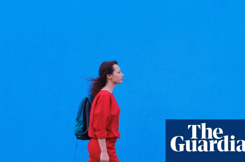  How you walk reveals to others how you are feeling, researchers say | Science
