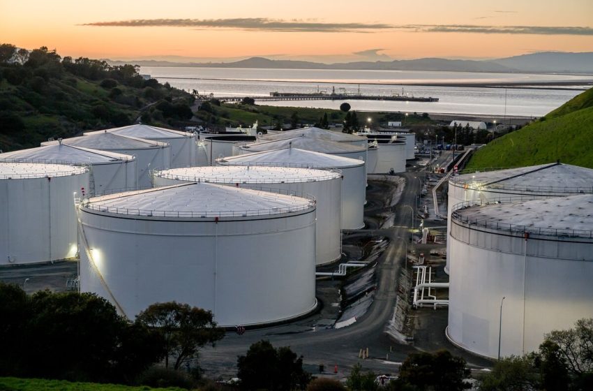  Traders Lift Bets on a Fed Hike This Year as Yields Surge