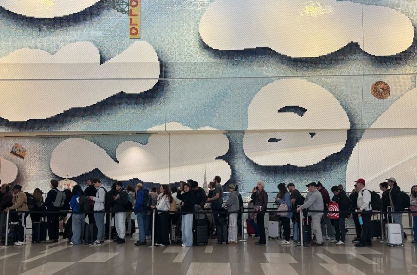  Travelers flying out of NYC area airports: Be prepared to wait