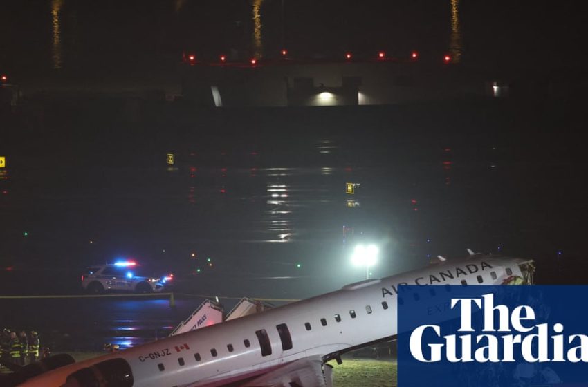  Air Canada plane collides with ground vehicle at New York’s LaGuardia airport, halting all flights | New York