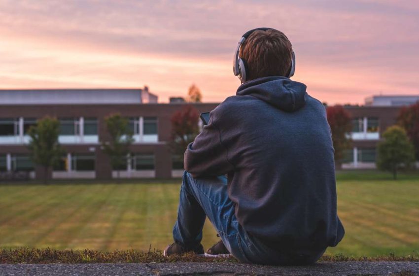  Is your teen struggling? A guide to recognizing the signs of depression and anxiety