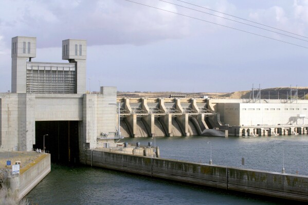This photo shows the Ice Harbor dam on the Snake River in Pasco, Wash, Oct. 24, 2006. (AP Photo/Jackie Johnston, File)