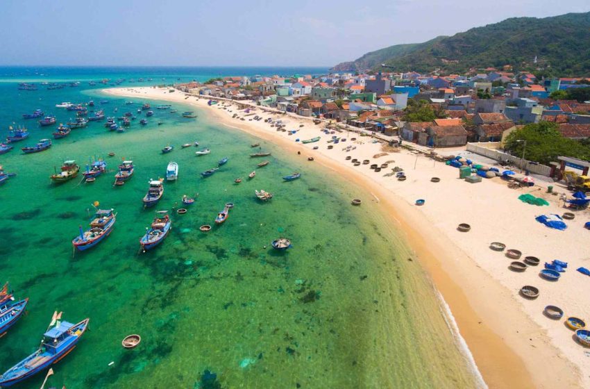  CDC Issues Travel Alert About Potentially Fatal ‘Breakbone Fever’