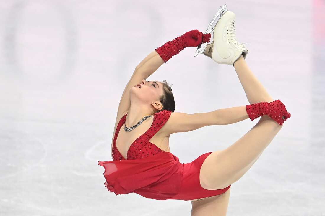 Isabeau Levito performs during the women's short program.