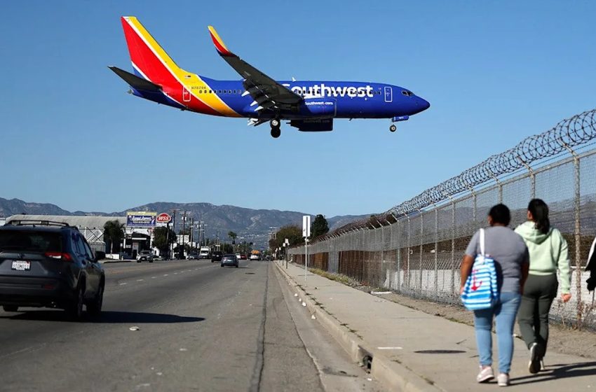  Southwest pilot aborts Hollywood Burbank landing because runway ‘wasn’t quite clear’: report