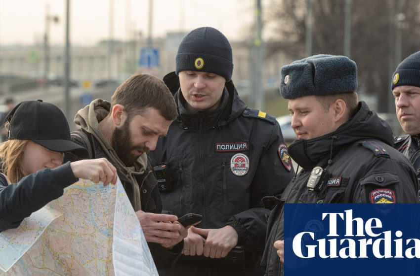  Russia slowly trying to splinter its internet from rest of world, analysts say | Russia