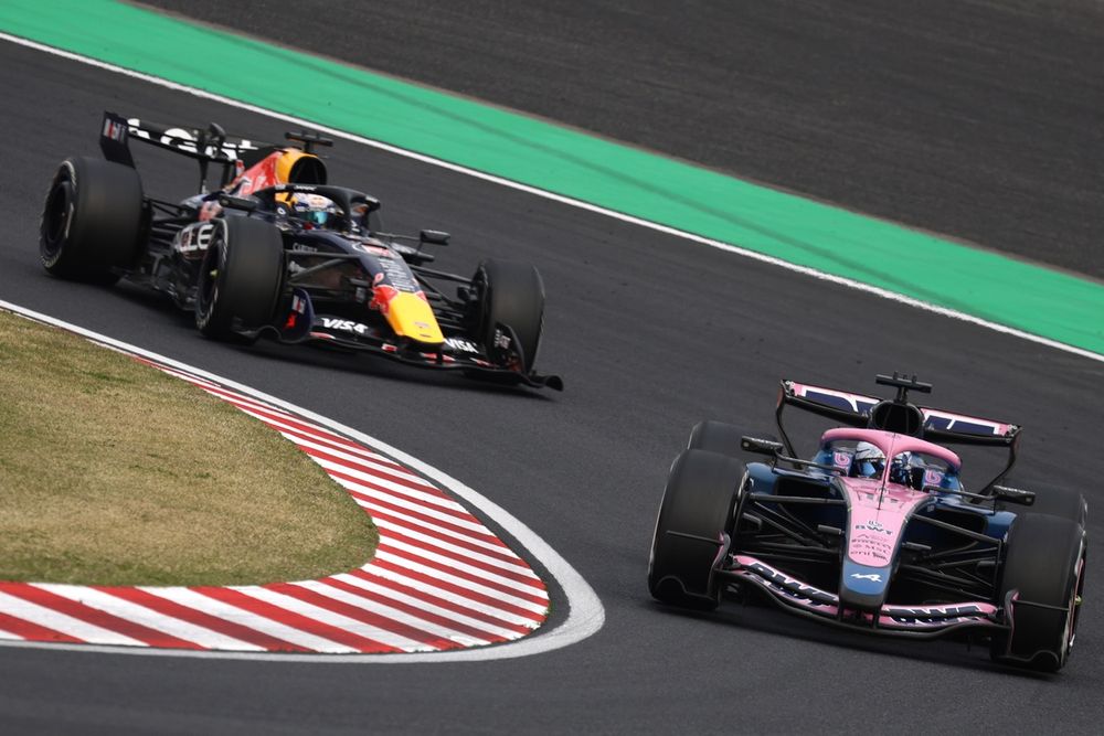 Max Verstappen was stuck fighting the midfield in Japan