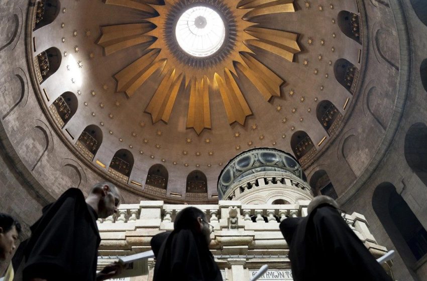  Cardinal Parolin meets Israel’s ambassador, expresses regret over Holy Sepulchre incident