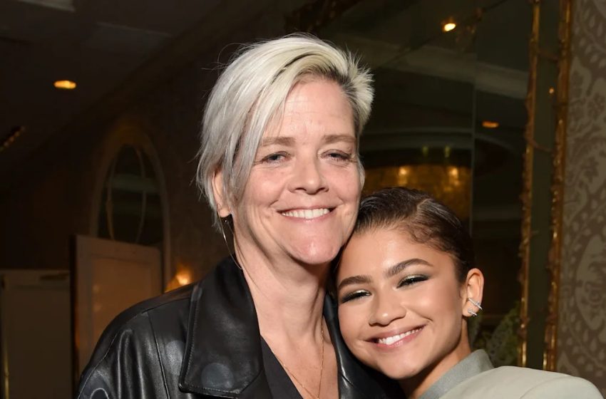  Zendaya’s Mom Reacts to Law Roach “Leaking” the News of Her Daughter’s Wedding