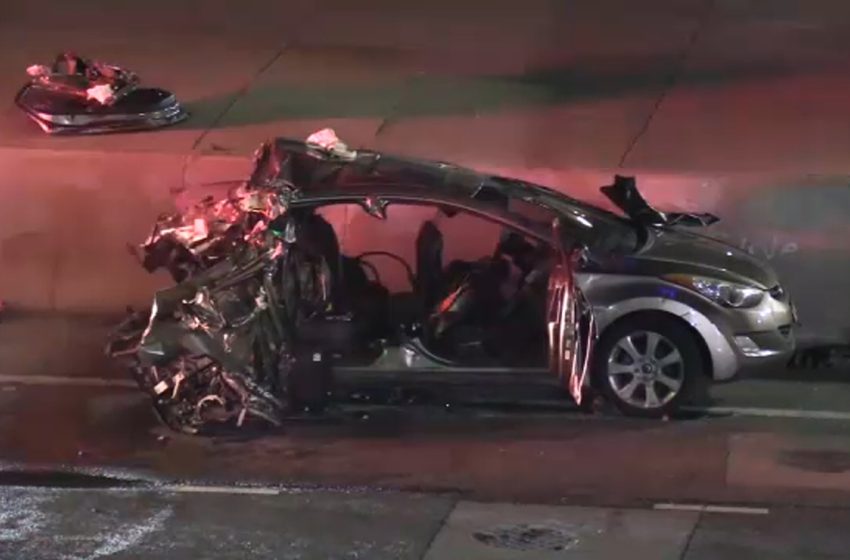  2 killed, 3 injured in Kennedy Expressway crash in downtown Chicago, Illinois State Police says