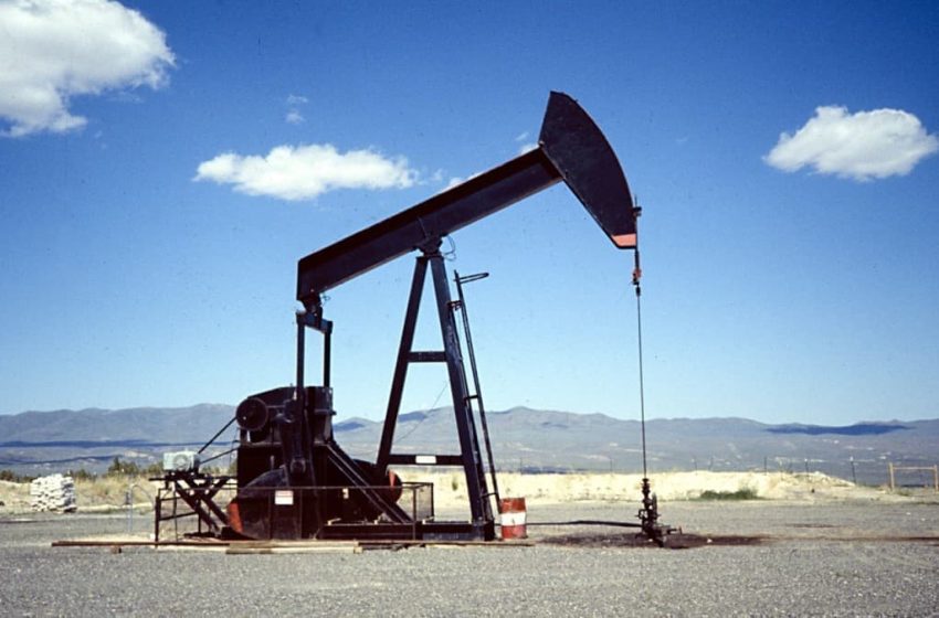  Drillers See Triple-Digit Crude and Hit the Brakes