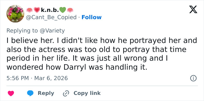 Twitter reply discussing Daryl Hannah’s response to JFK Jr. portrayal and criticism of the Love Story actress’s casting.