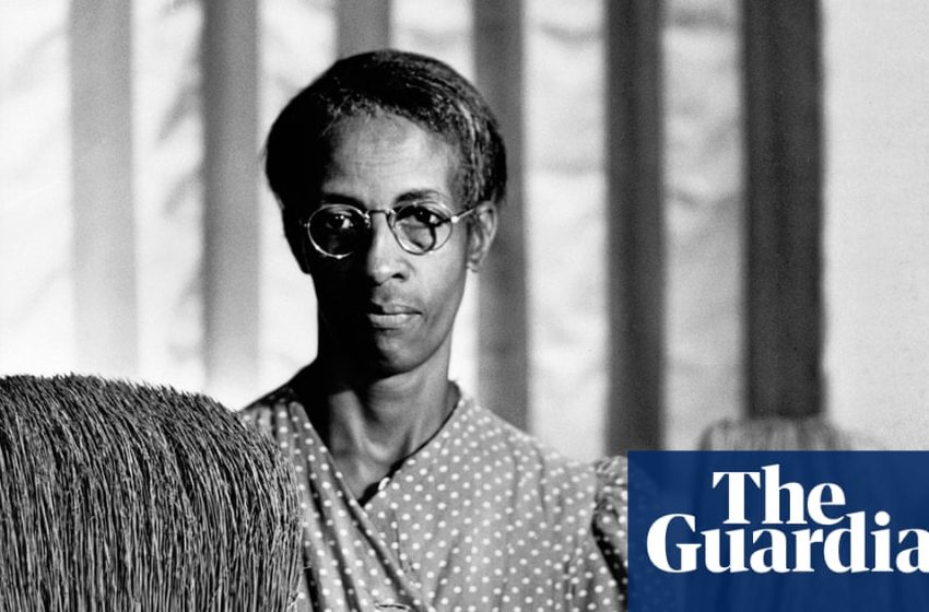  ‘The camera is my weapon of choice’: Gordon Parks’ era-defining shots of segregation – and those who defied it | Photography