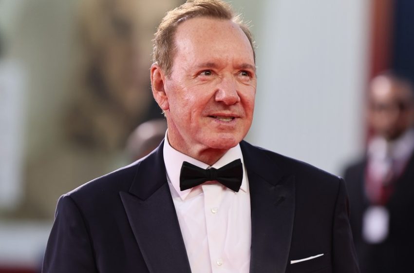  Kevin Spacey Settles With Sexual Assault Accusers Before London Trial