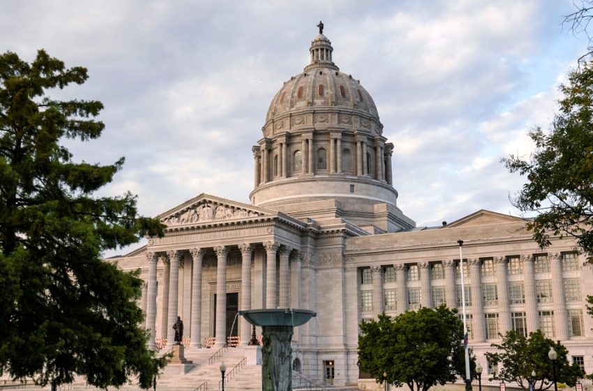 Missouri Supreme Court upholds new GOP-drawn congressional map