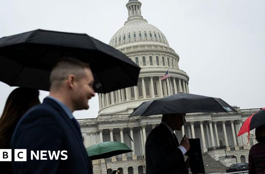  US House rejects bid to curb Trump's war powers on Iran – BBC