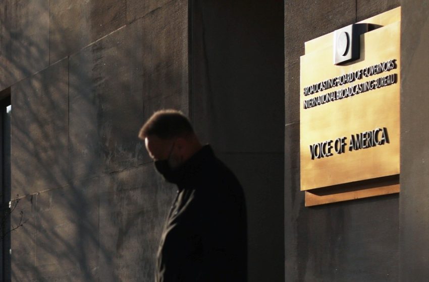  Voice of America ordered to reinstate 1,000 employees cut under Kari Lake