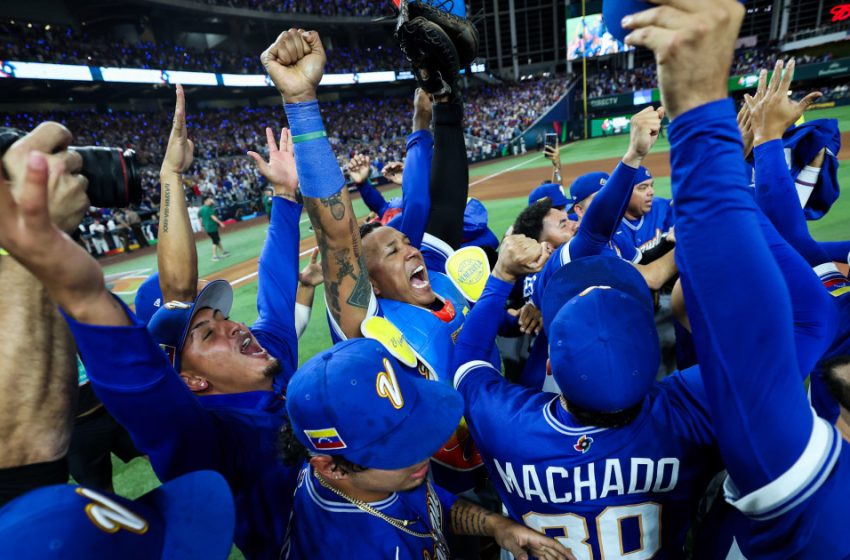  Venezuela defeats the United States 3-2 to claim first World Baseball Classic championship