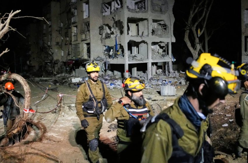  Iranian missile strikes injure 115 in Israel, officials say, puncturing air defenses and shocking the public