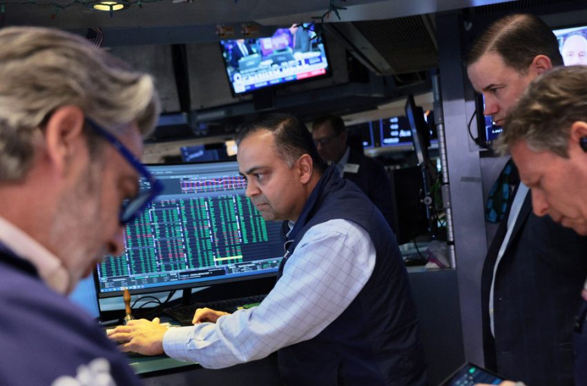  Stocks rally, oil prices fall after U.S. sends Iran a peace plan
