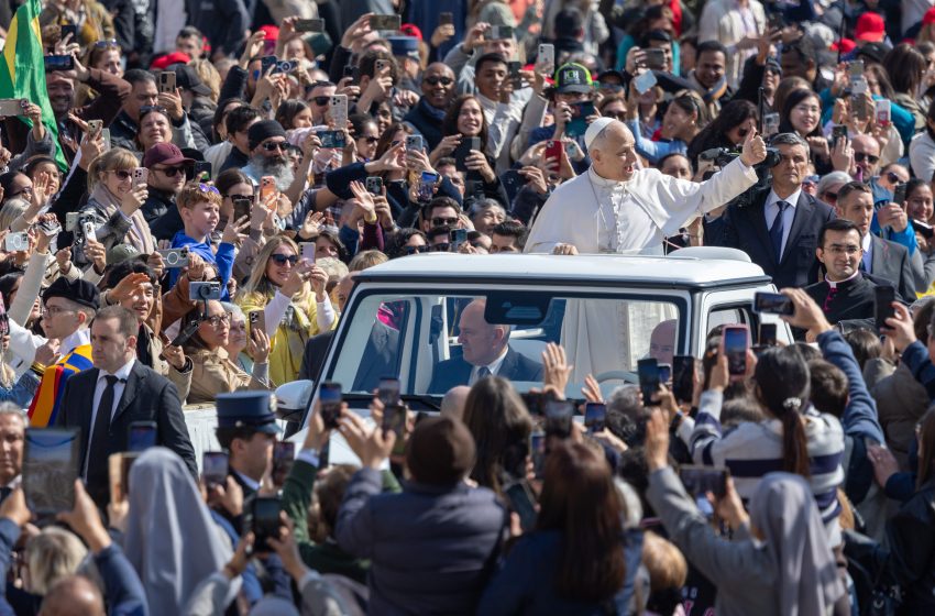  Pope Leo XIV explains why the priesthood is reserved to men