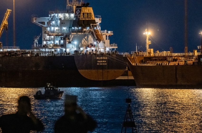  Oil jumps, stocks slide ahead of U.S. stock market open as Iran war rounds one month