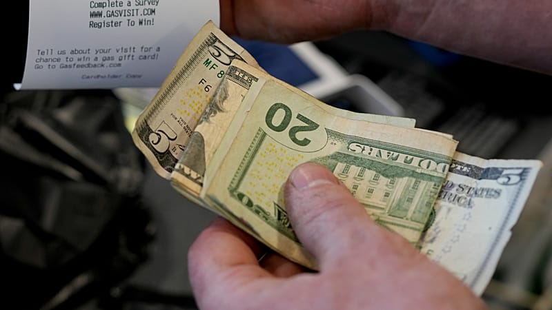  Moody’s says a US recession is increasingly ‘hard to avoid’ amid Iran war