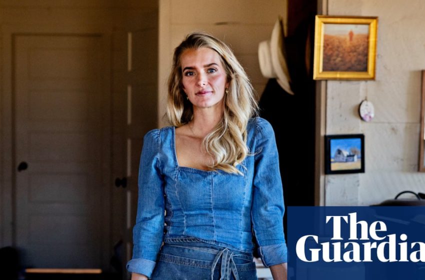  ‘Serve, smile, procreate’: Yesteryear author Caro Claire Burke on the rise of the tradwife | Fiction