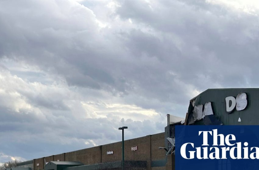  Three people killed and three hospitalized as Michigan town hit by tornado | Michigan