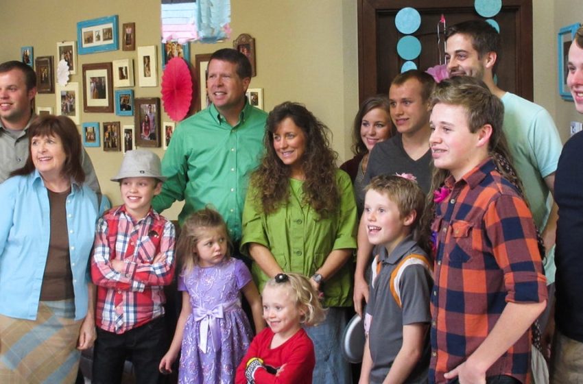  Kendra Duggar, wife of Joseph Duggar, charged with child endangerment after husband’s arrest