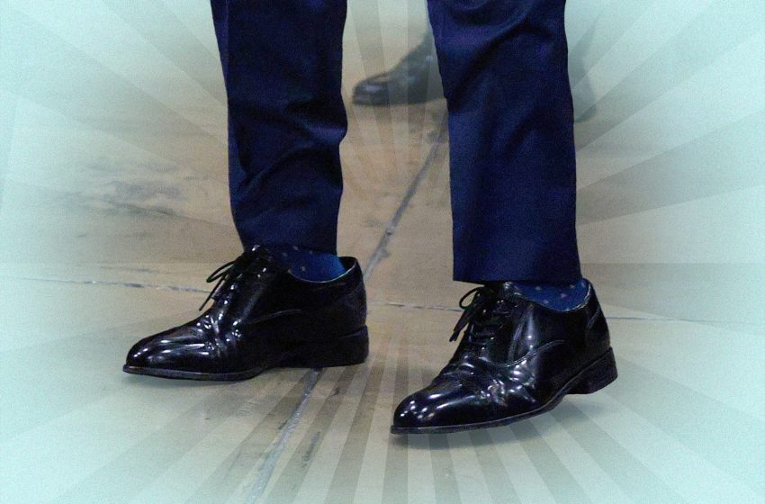  The absurd reason Marco Rubio is wearing too-big shoes.