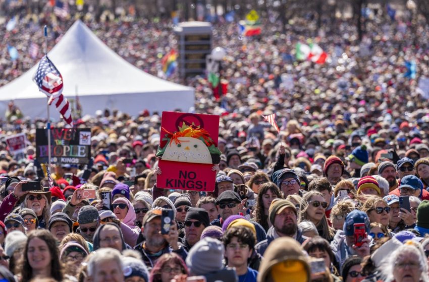  ‘No Kings’ organizers aim to harness momentum heading into high-stakes midterms – MPR News