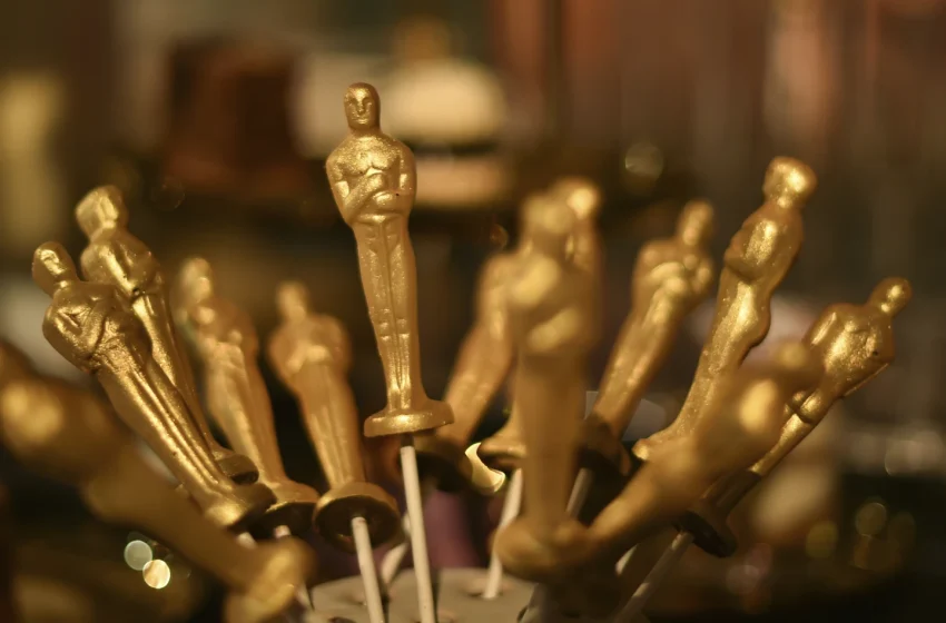  Make your Oscars predictions — and see how they compare to our film experts’