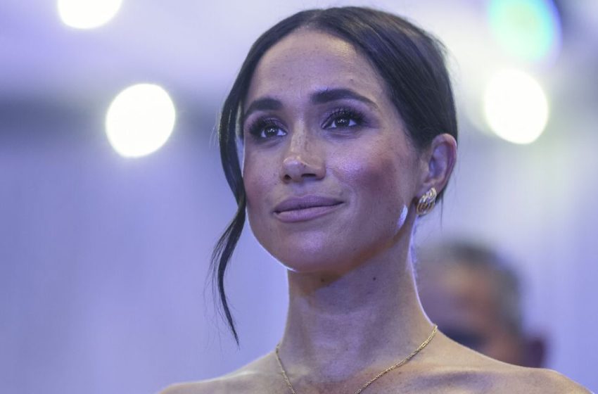  Royal Family: Meghan Markle ‘issued furious 11-word demand to Prince William’ | Royal | News