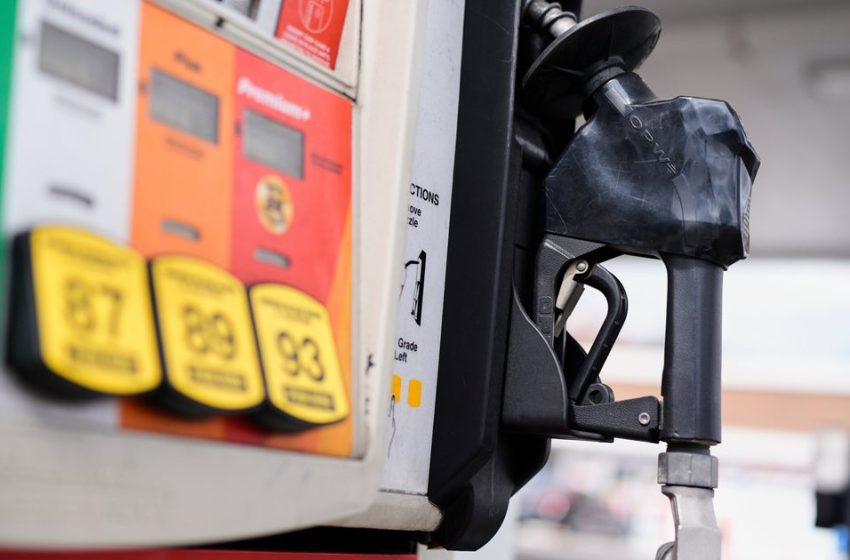  Stocks Slide As Oil Price Fears, U.S. Jobs Data Rattle Markets