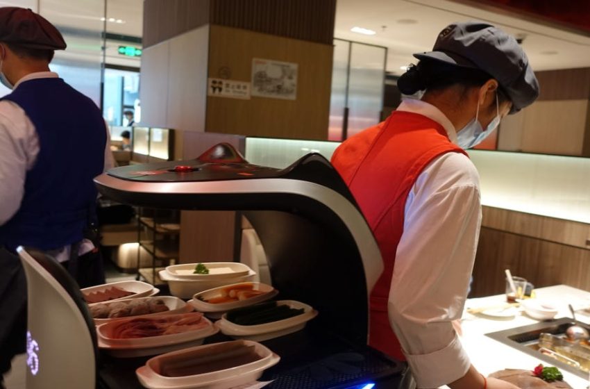  Restaurant Robot Goes on the Fritz, Dances Non-Stop