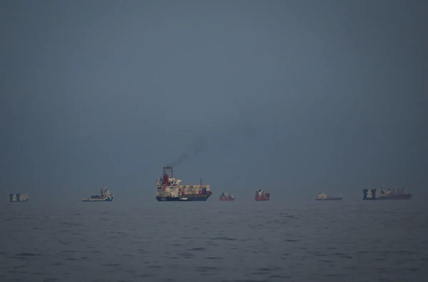  About 90 ships cross the Strait of Hormuz as Iran exports millions of barrels of oil despite the war