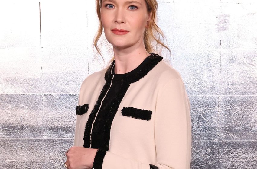  Sarah J. Maas on Call Her Daddy