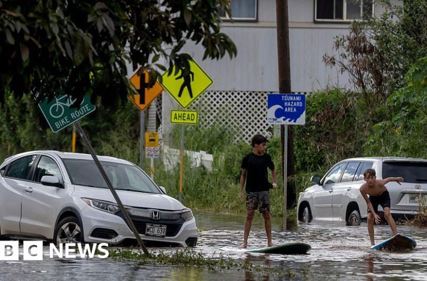  Hawaii storms have caused $1bn in damage, governor says – BBC