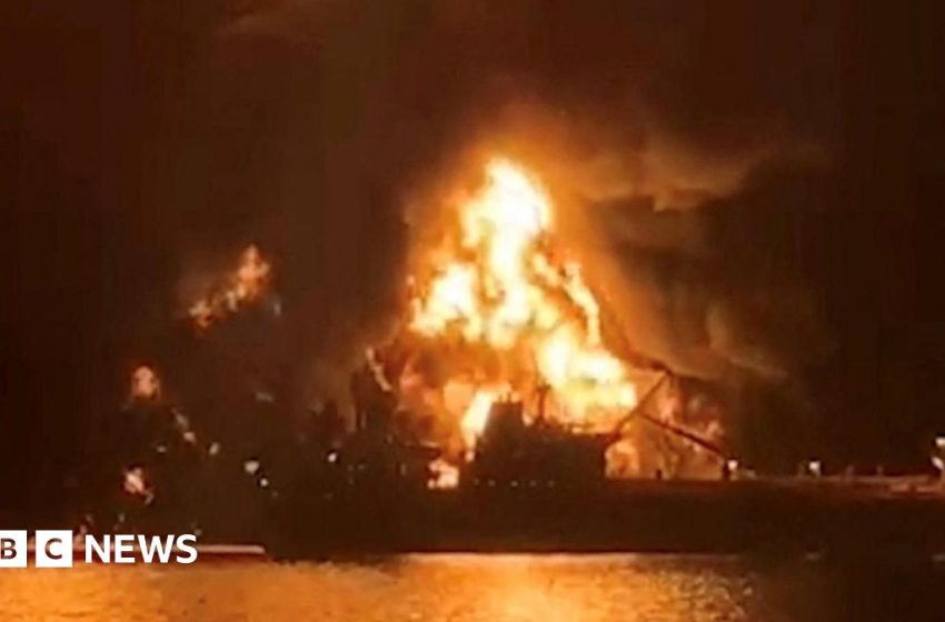  Oil price surges back to $100 as explosions reported on two more foreign ships in Gulf