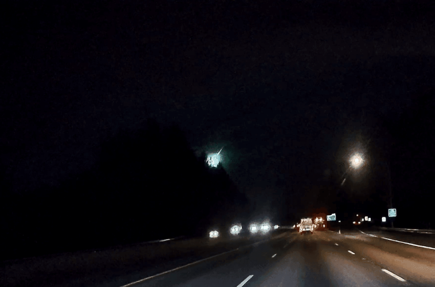  Bright green fireball flashes across Portland area skies around 6:06 a.m.