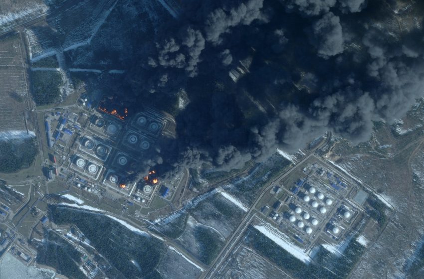  Ukraine fends off increased attacks, strikes Russian oil revenue | Russia-Ukraine war News