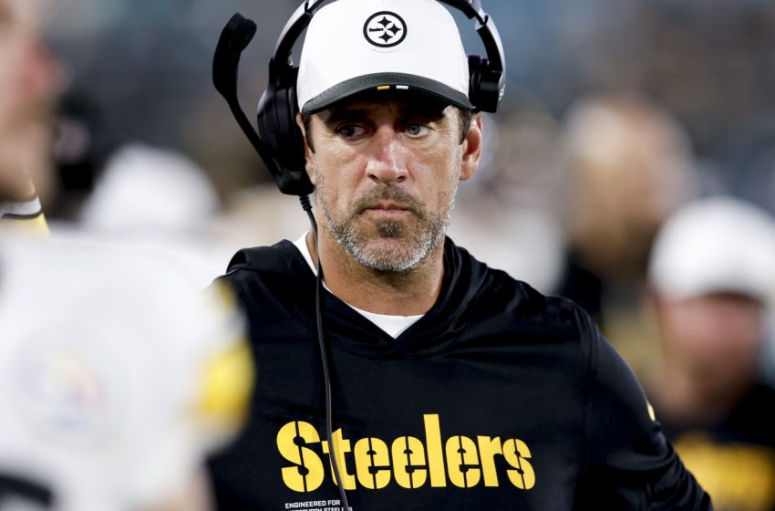  Aaron Rodgers: There have been no “progressive conversations” with the Steelers