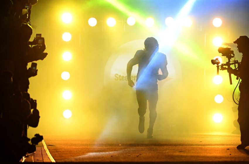  Aaron Rodgers says he won’t do TV after he retires from playing